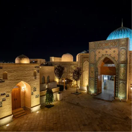 East Site Travel 13 Uzbekistan at Night@0.75x - Destinations